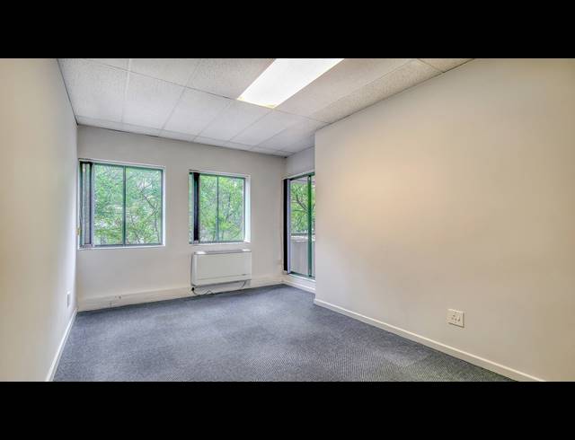 346M² BUSINESS CENTRE TO LET IN BRYANSTON
